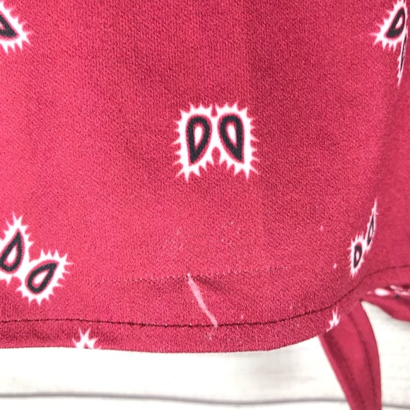 Red paisley bandanna halter crop top size large - Picture 4 of 6